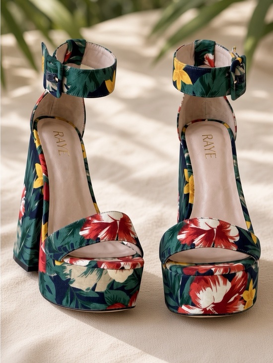 RAYE Shoes - RAYE - Navy Vibrant Tropical Hibiscus Platform Sandals. Size 8